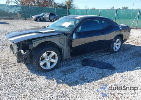 2013 Dodge Challenger Sxt z USA, uszkodzony, nr VIN 2C3CDYAG3DH548883